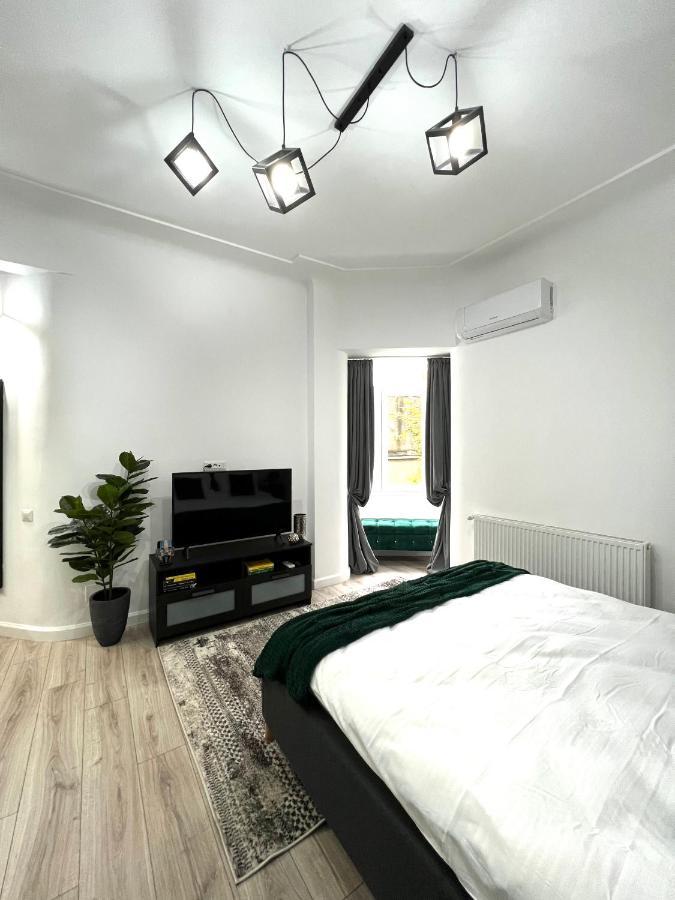 Green Spot - Premium Studio - Sanador Victoriei Boekarest Buitenkant foto