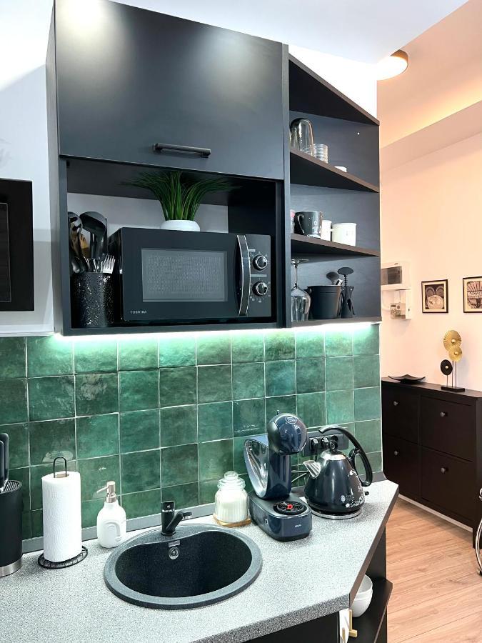 Green Spot - Premium Studio - Sanador Victoriei Boekarest Buitenkant foto
