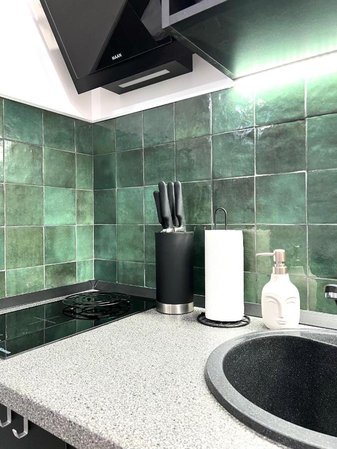 Green Spot - Premium Studio - Sanador Victoriei Boekarest Buitenkant foto